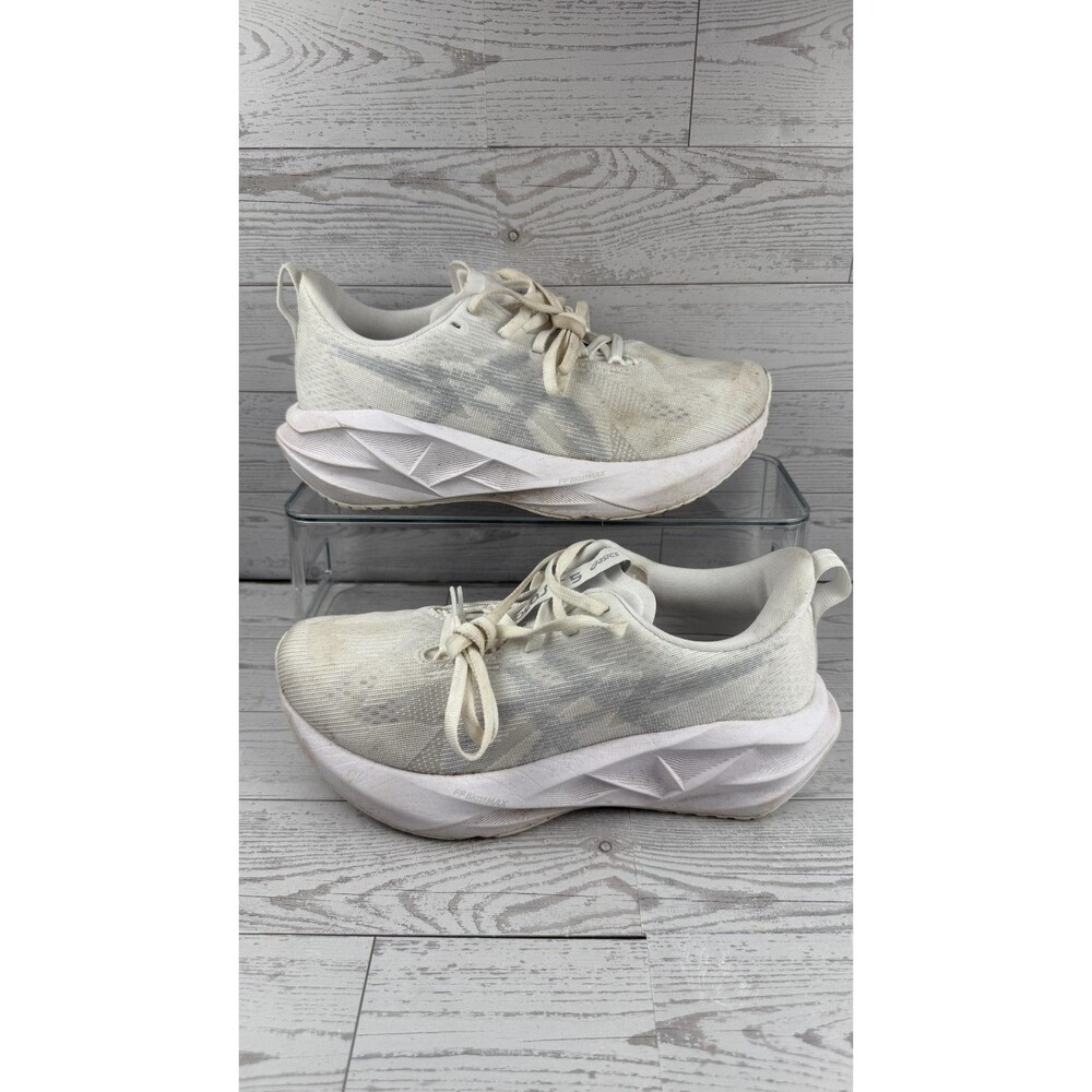 Asics Novablast 5 White Piedmont Gray 7.5B Women's Sneakers Running Shoes #770
